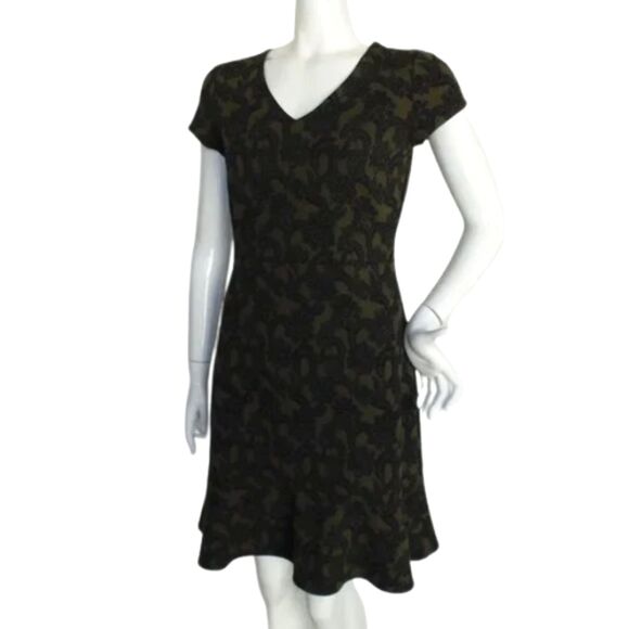 BANANA REPUBLIC FACTORY Dress, 4, Olive Floral, Ruffle hem, Short sleeve - Picture 3 of 15